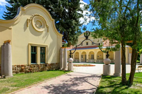 Klebelsberg Kastély — Szálloda, Budapest