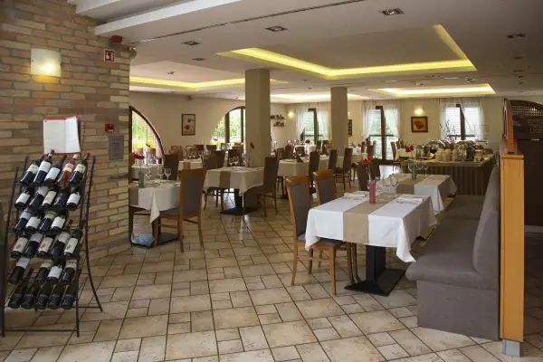 Airport Hotel Stáció — 8. kép
