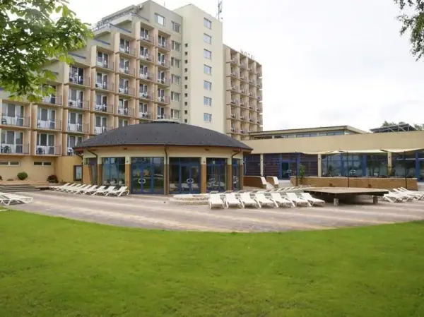 Prémium Hotel Panoráma **** — Szálloda, Siófok