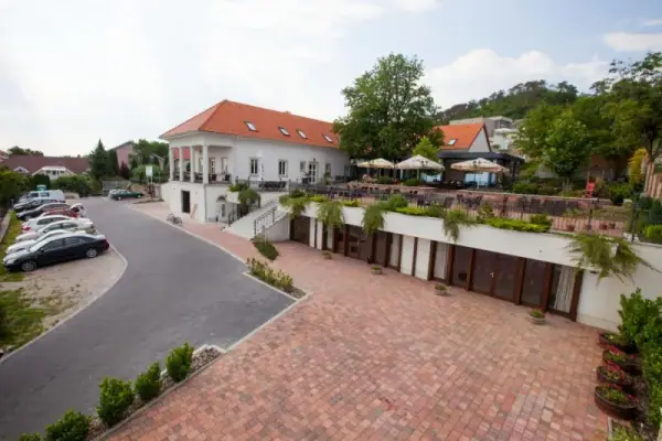 Zenit Hotel Balaton****Superior — Szálloda, Vonyarcvashegy