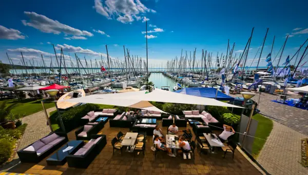 Hotel Marina-Port — Szálloda, Balatonkenese