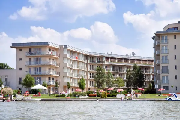 Velence Resort & Spa — Szálloda, Velence