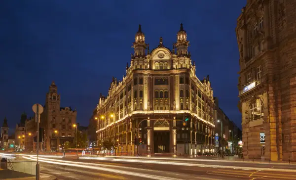 Párisi Udvar Hotel Budapest — Szálloda, Budapest