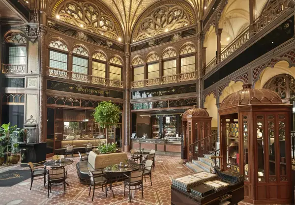 Párisi Udvar Hotel Budapest — 1. kép