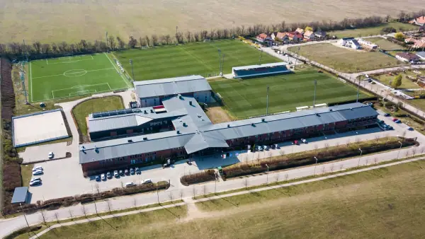 Globall Hotel — Szálloda, Telki