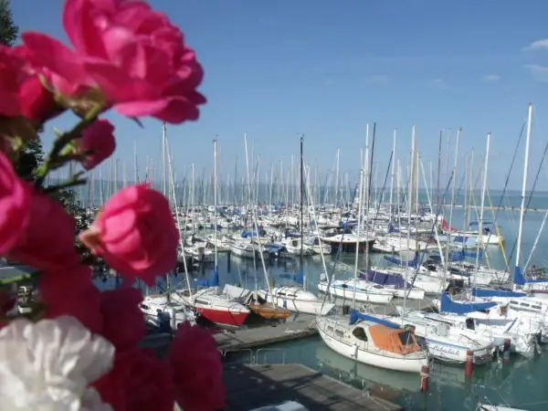 Hotel Yacht**** Wellness & Business Siófok — Szálloda, Siófok
