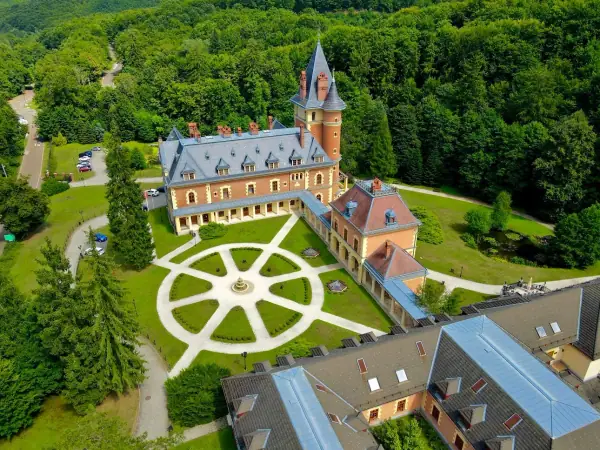 Kastélyhotel Sasvár Resort — Szálloda, Parádsasvár