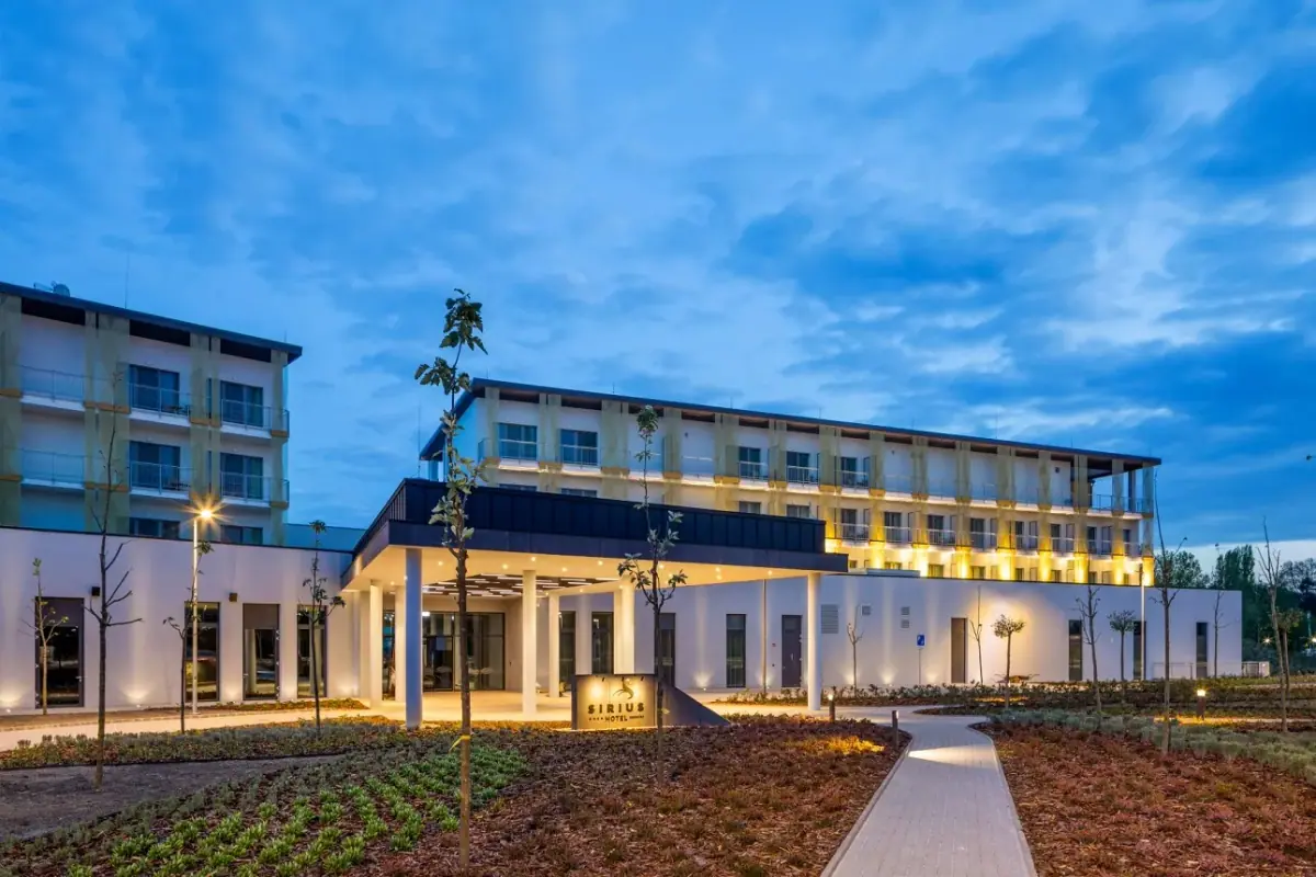 Sirius Hotel — Szálloda, Keszthely