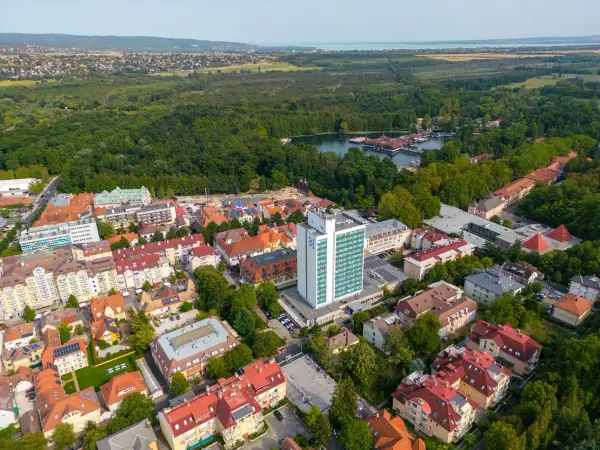 Hunguest Panoráma — Szálloda, Hévíz