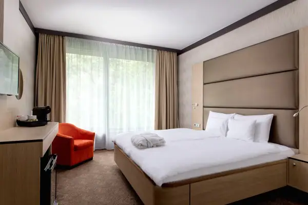 Portobello Wellness & Yacht Hotel — Szálloda, Esztergom