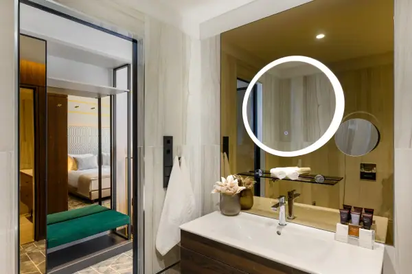 Emerald Hotel & Suites — 1. kép
