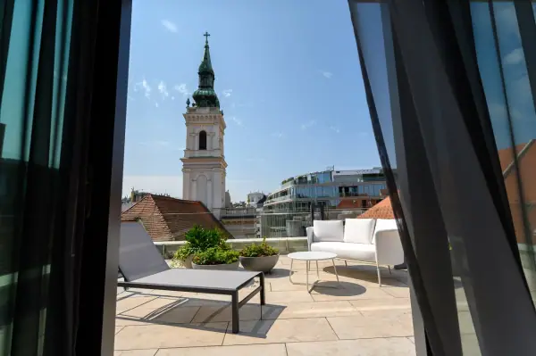 Emerald Hotel & Suites — Szálloda, Budapest