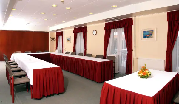 Hotel Rába City Center — Szálloda, Gyor