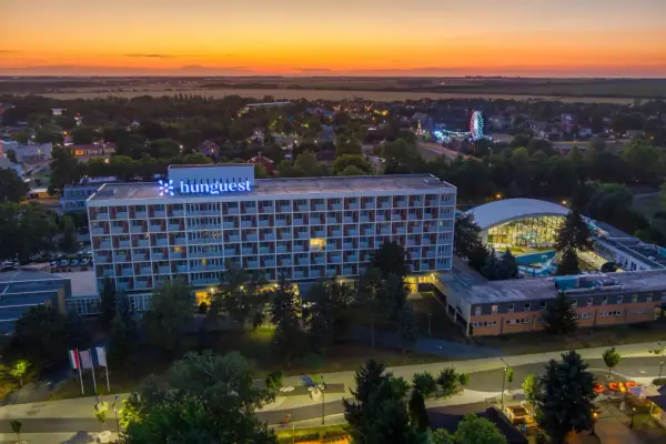 Hunguest Hotel Béke — Szálloda, Hajdúszoboszló