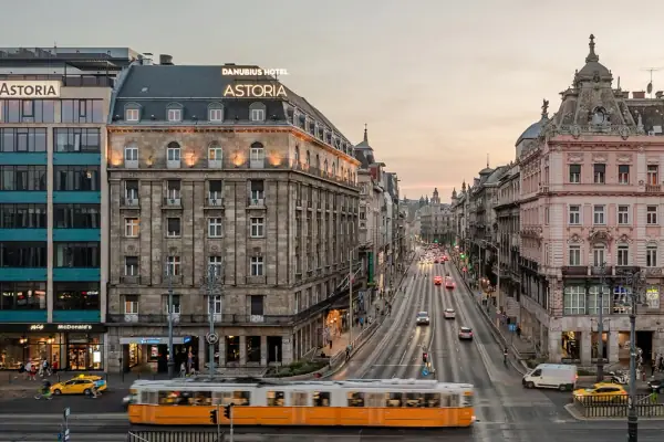 Danubius Hotel Astoria — Szálloda, Budapest