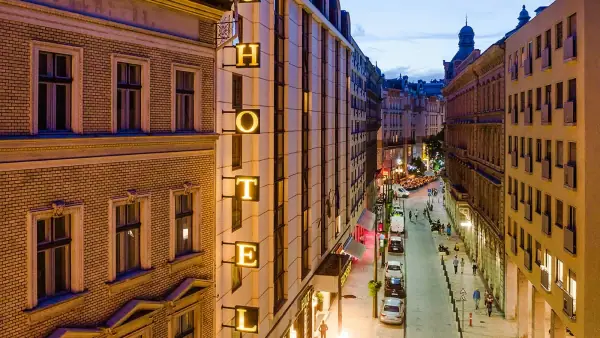 Danubius Hotel Erzsébet — Szálloda, Budapest