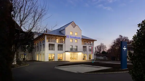Hunguest Hotel Flóra — 1. kép