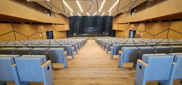 Balatonfüred Kongresszusi Központ — Rendezvényhelyszín, Balatonfüred