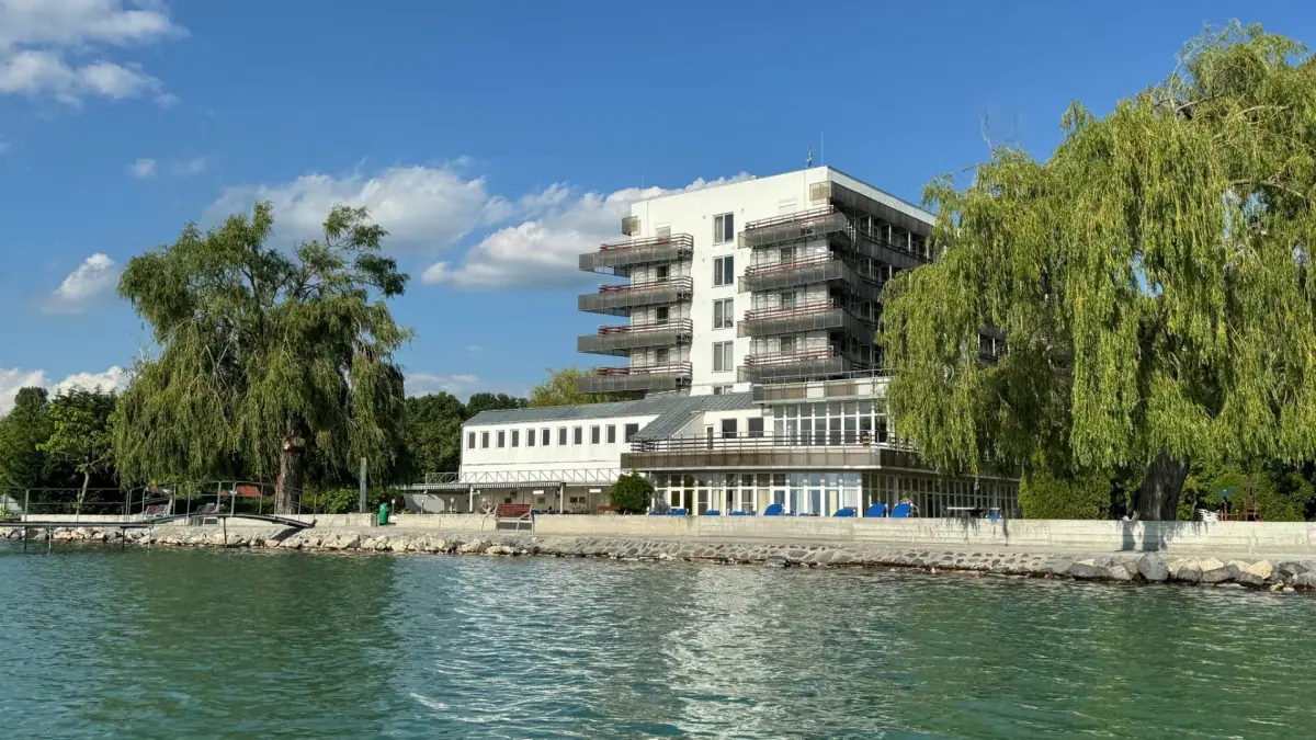 Világos Hotel Balatonvilágos