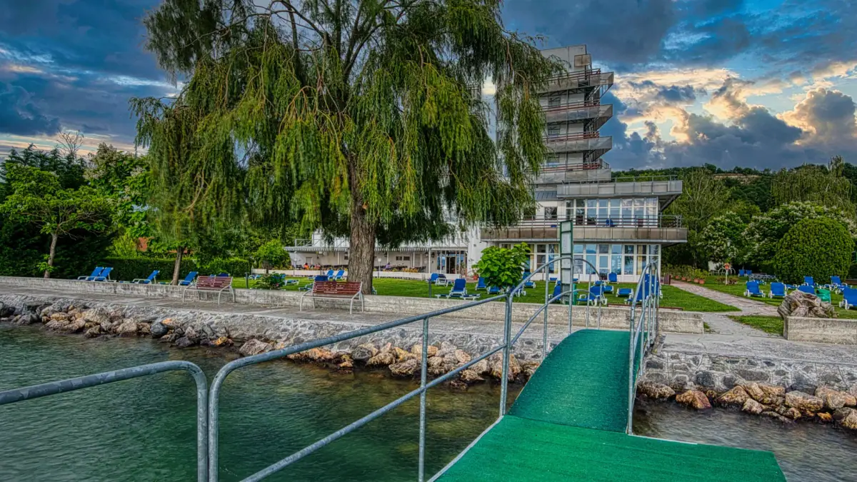 Világos Hotel