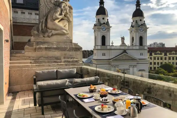 Kozmo Hotel Suites & Spa — Szálloda, Budapest