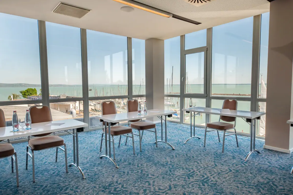 Hotel Yacht Wellness & Business Siófok