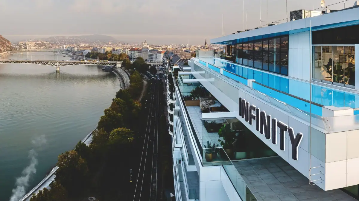 Infinity Hotel