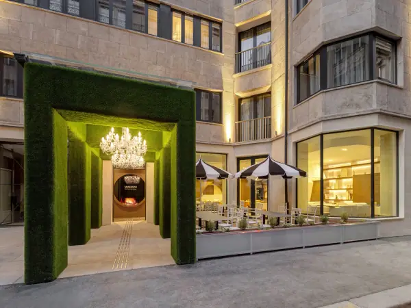 Mamaison Hotel Chain Bridge Budapest — Szálloda, Budapest