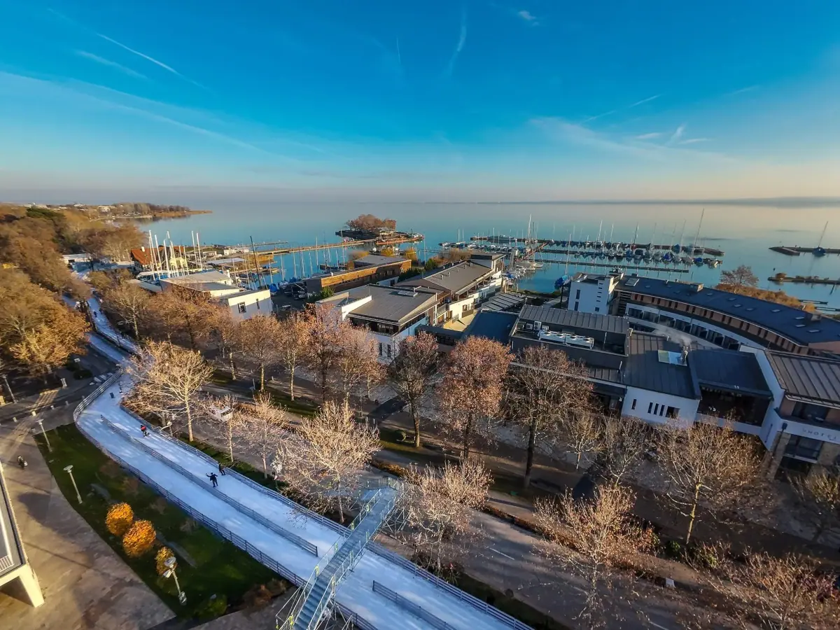Évindító rendezvényajánlat a Hotel Golden Lake Resortban Balatonfüreden