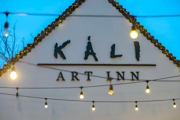 Káli Art Inn — Szálloda, Köveskál