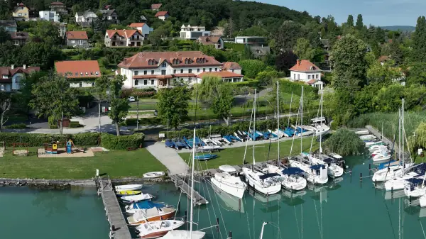 Aquilo Hotel Panoráma — Szálloda, Tihany