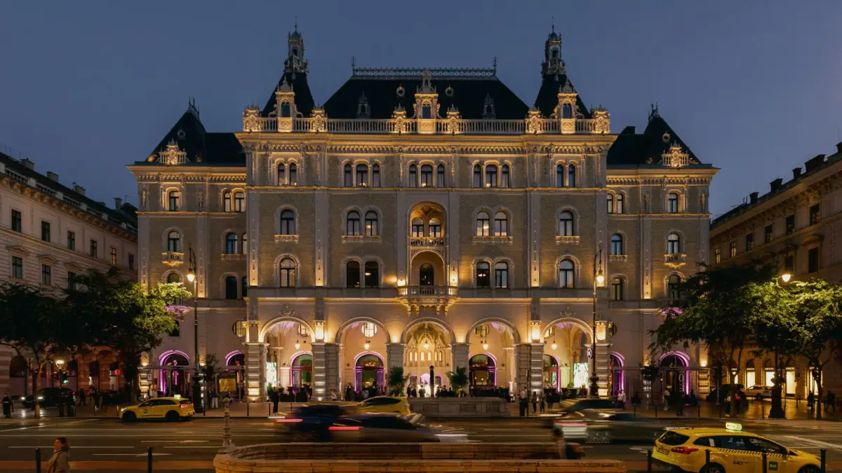 W Budapest Forbes Travel Guide Star Awards díjazott szálloda