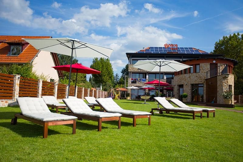 Pole Position Beach Hotel Balatonszárszó — 7. kép