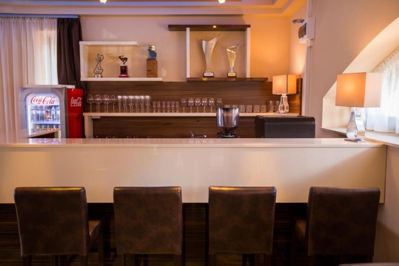 Pole Position Beach Hotel Balatonszárszó — 9. kép