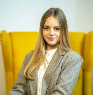 Mikó Csenge — senior event manager