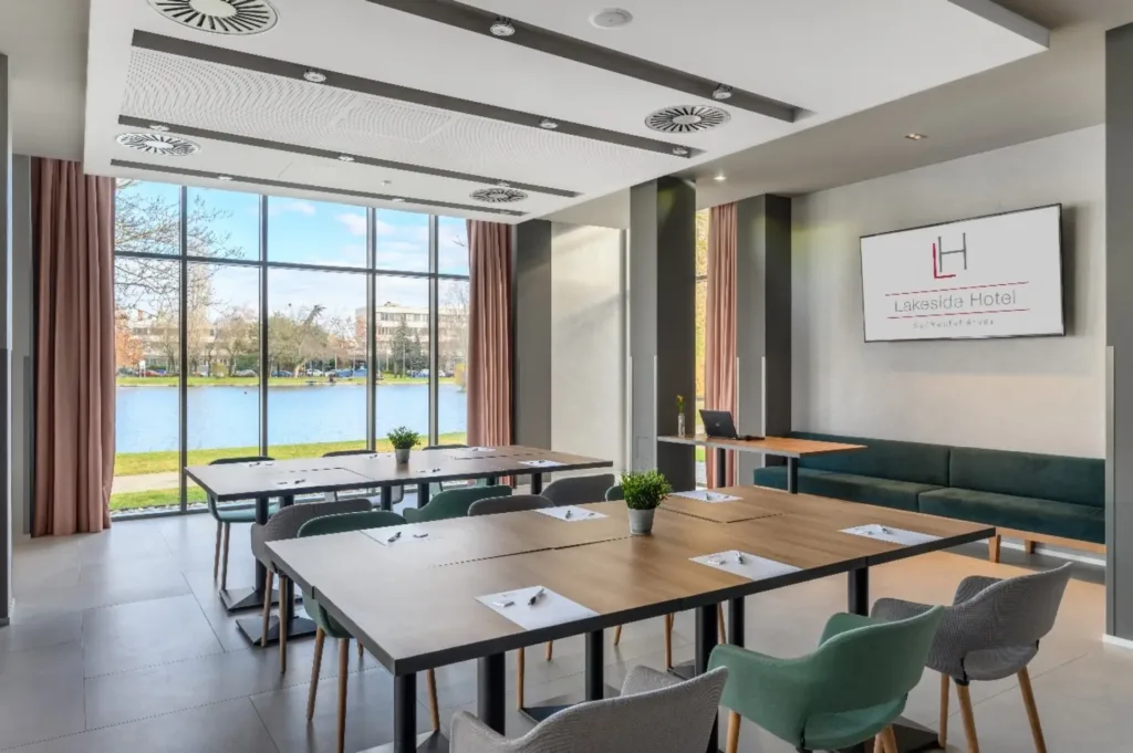 Best Western Plus Lakeside Hotel