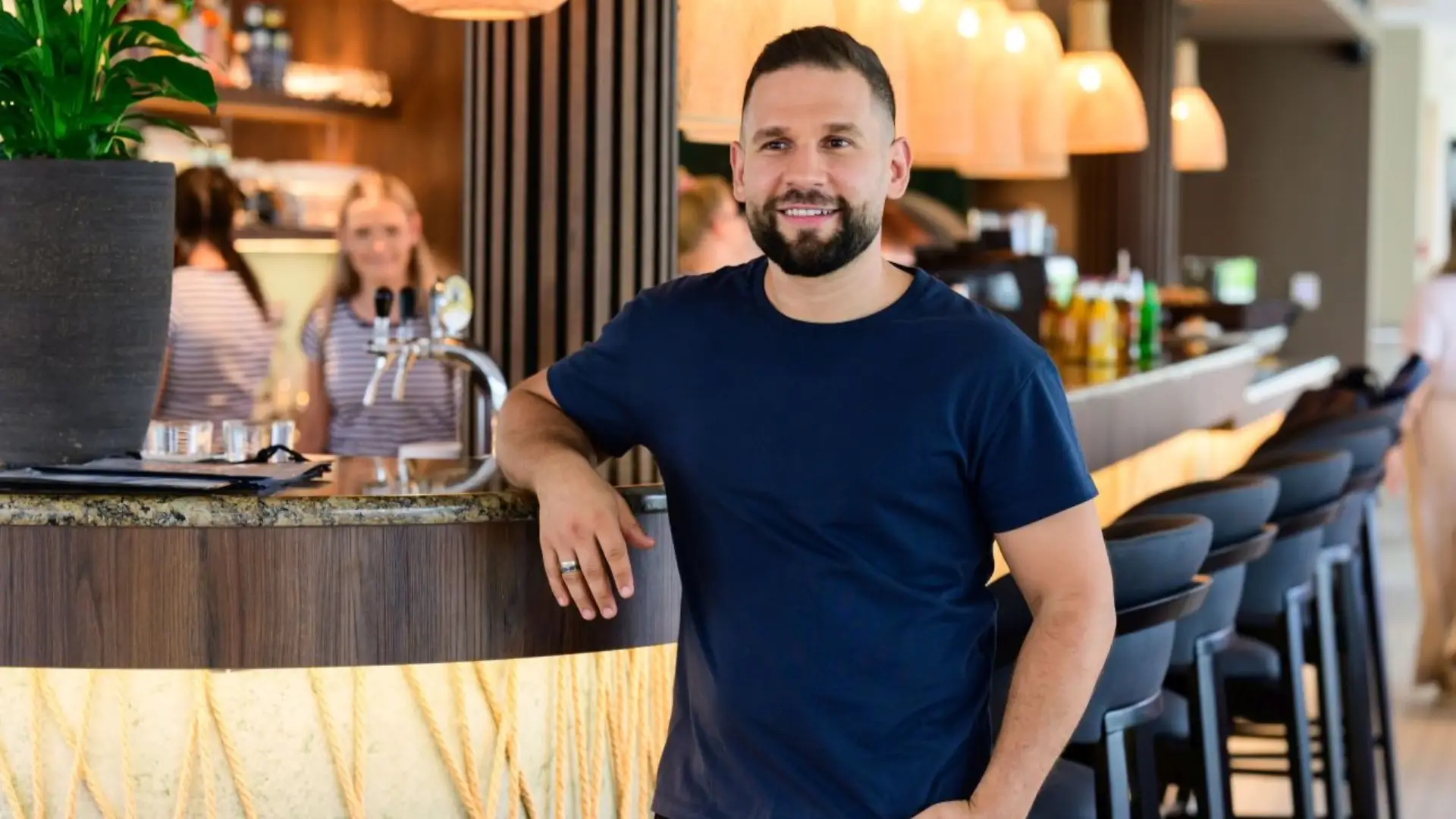 Rácz Jenő Ypsilon Étterem Alsóörs