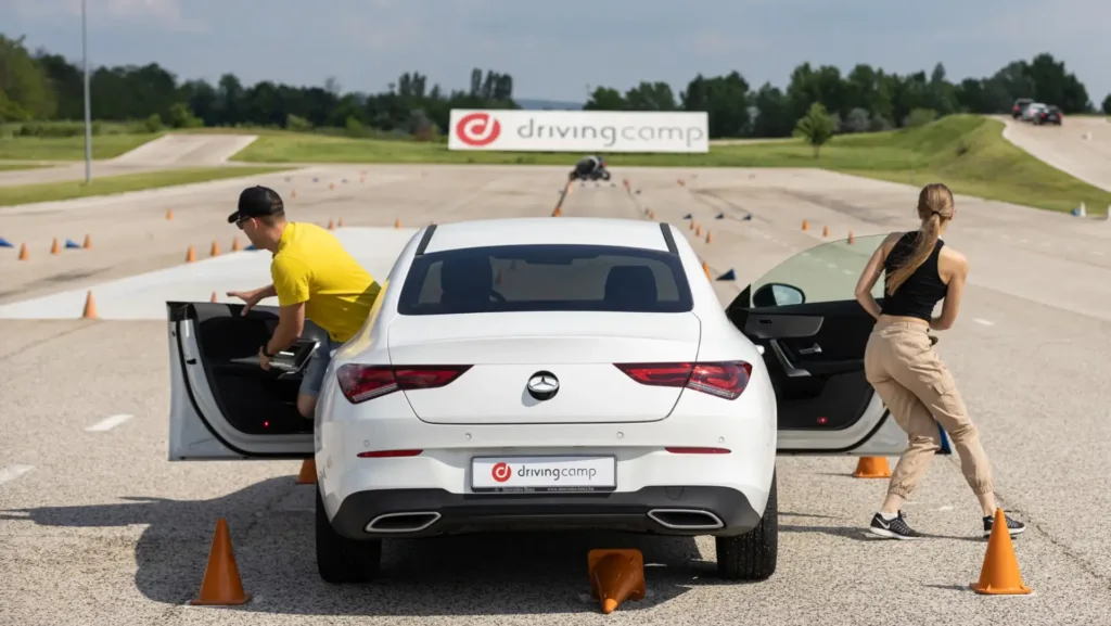 Drivingcamp - Élmény és üzlet egy pályán