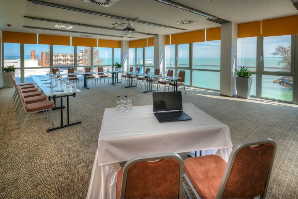 Hotel Yacht Siófok konferenia