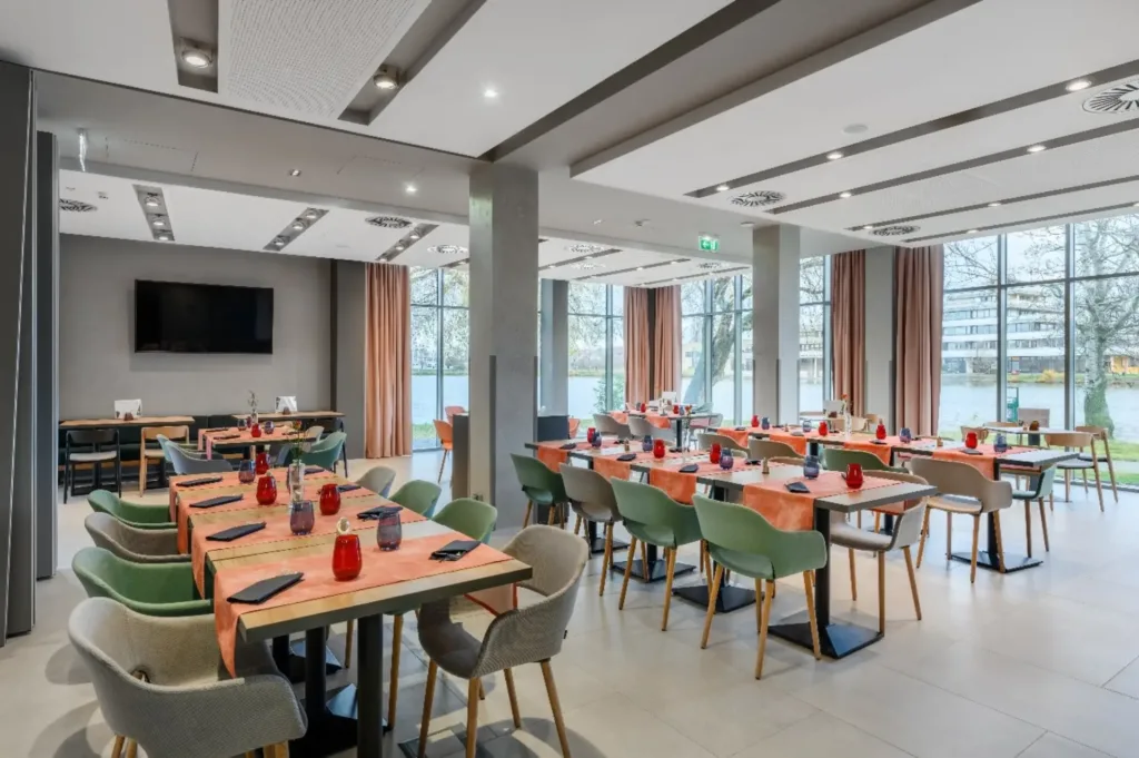 Lakeside Hotel étterem