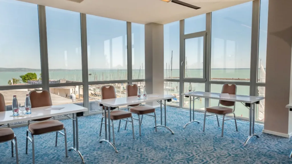 Hotel Yacht Siófok konferenciaterem