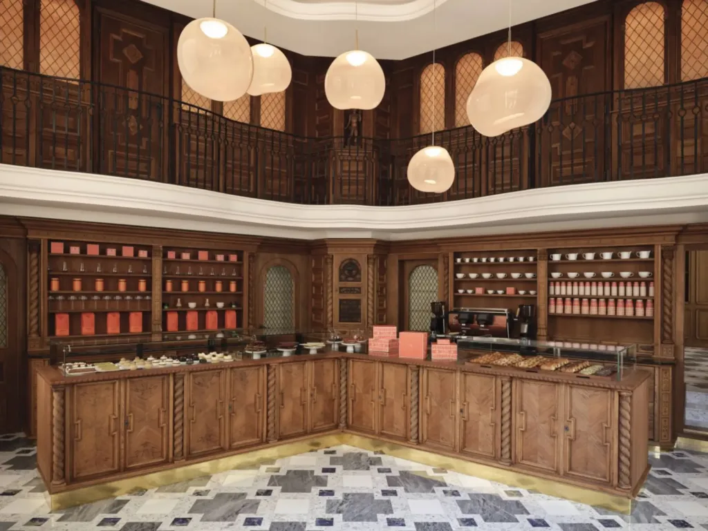 The St. Regis Budapest Patisserie cukrászda